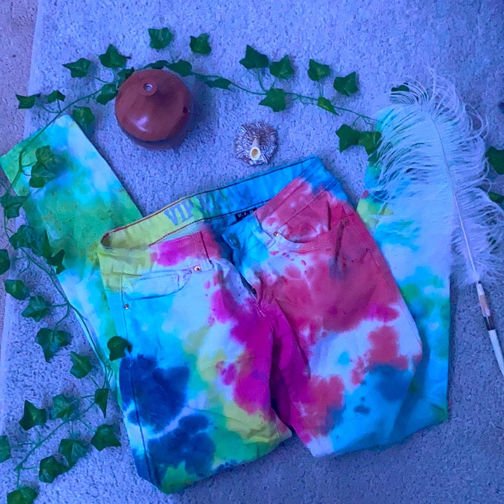 Cute tie-dye jeans